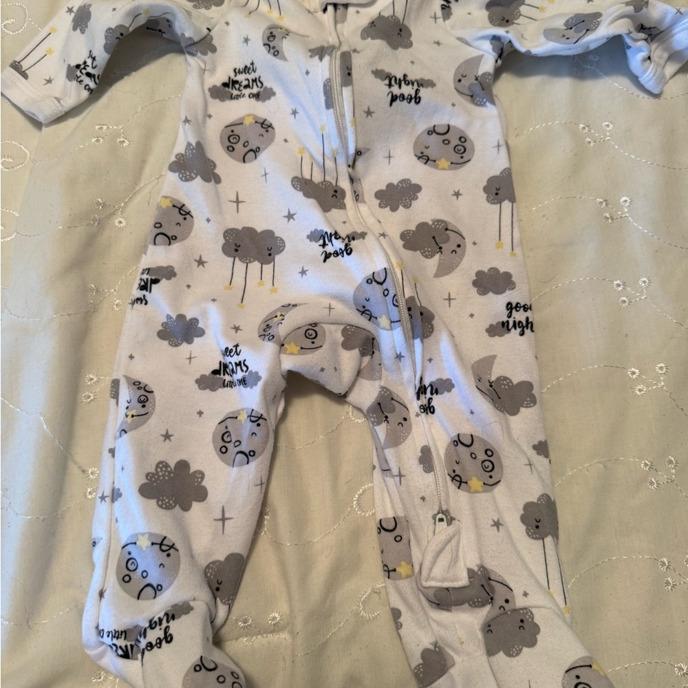 Cozy Gray Cloud Print Kids Footie